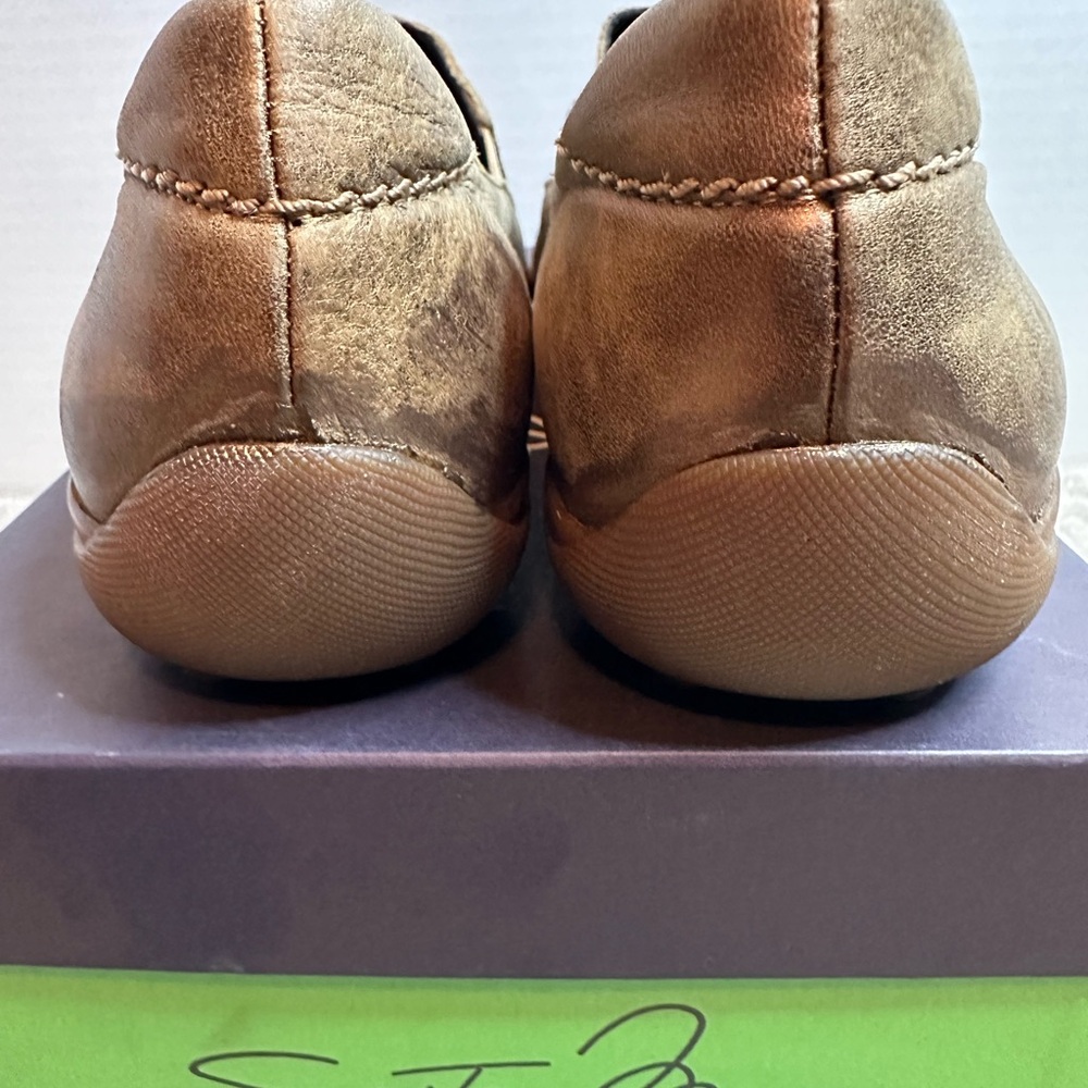 New in Box Sesto Meucci Bronze Perforated Slip-Ons size 5 M - Picture 5 of 6